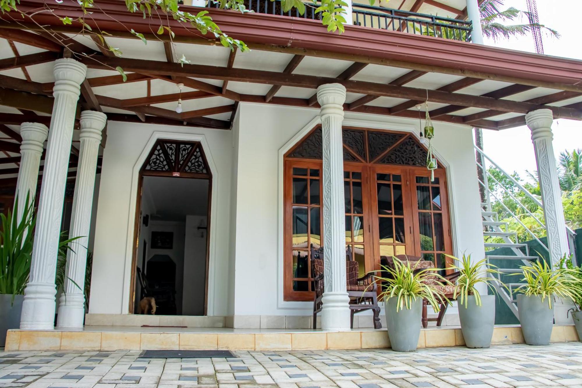 Dini Galle Hotel Exterior foto